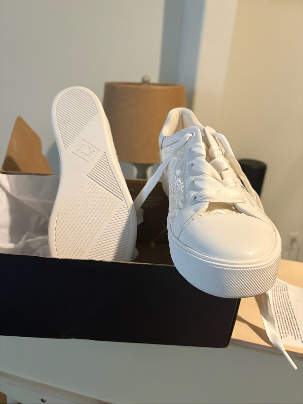 Naturalizer off white lace sneakers